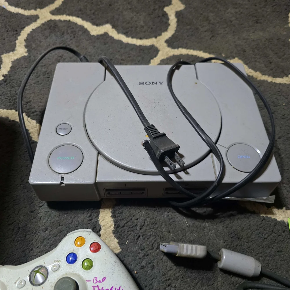 Sony Video Game Console Cables - Black and Blue - Picture 2 of 6